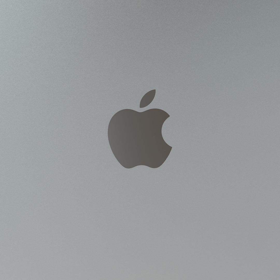 MacBook Pro 2016 15インチ i7 16GB 512GB US