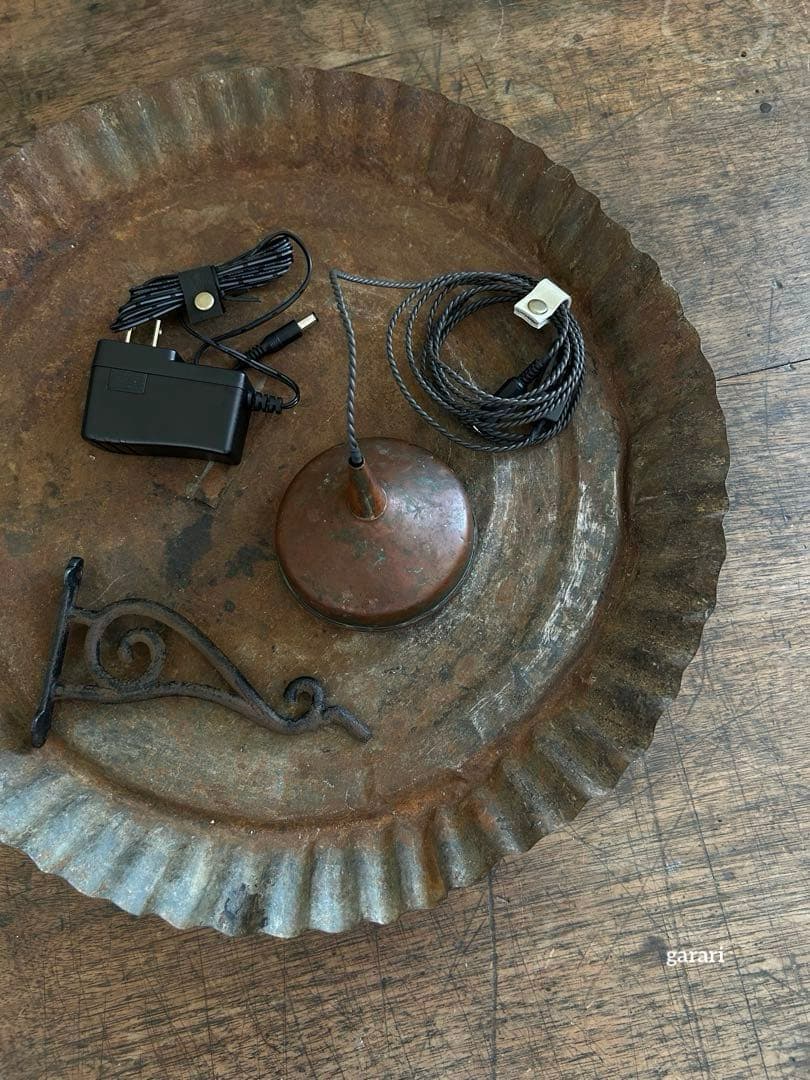 古い銅漏斗ペンダントライト　カフェ什器　古い小さいろうと　アンティークろうと