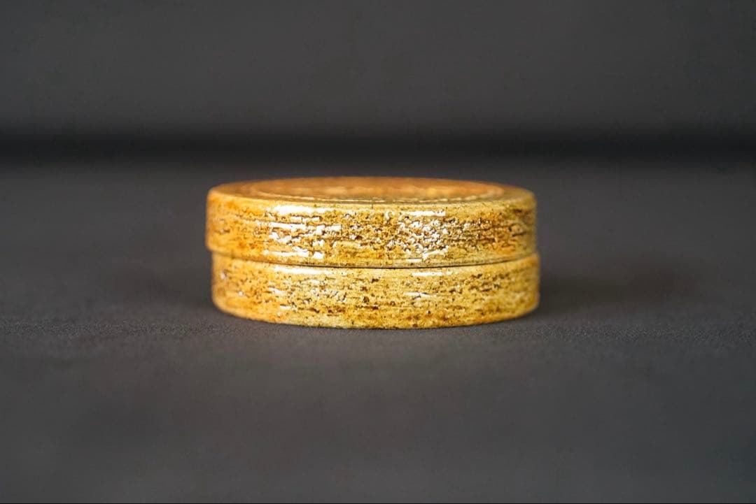 十代 大樋長左衛門 年朗 造 大樋 飴釉 丸香合 鵬雲斎好 共箱 共布 茶道具