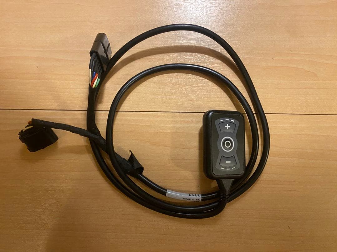 ☆美品 スズキ車専用 スロットルコントローラー NEW PPT ジムニーなど☆