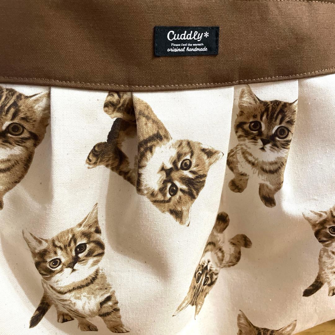 £たかこ£様　アリスのアーチ型ショルダーバッグ　ネコちゃん　トートバック
