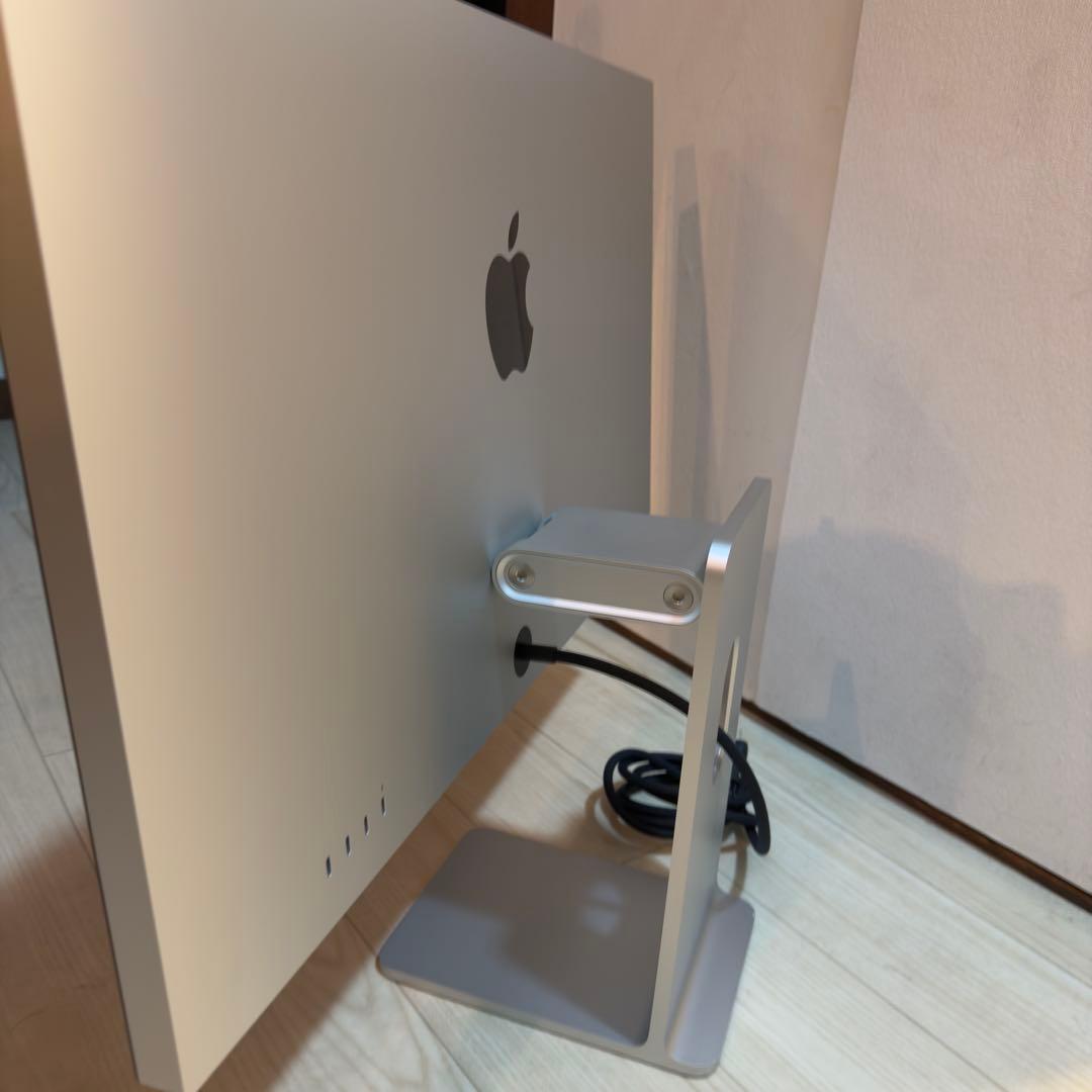 Studio Display 標準ガラス 傾きと高さを調整できるスタンド