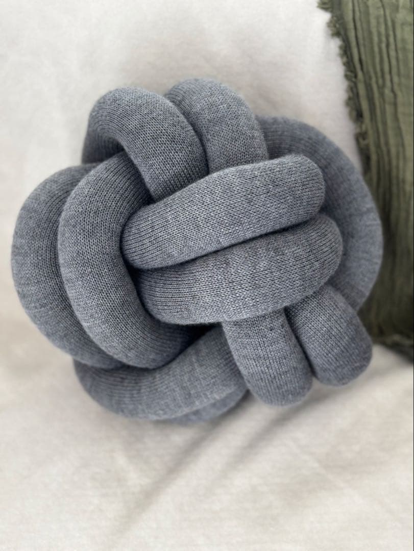 ノットクッション グレー