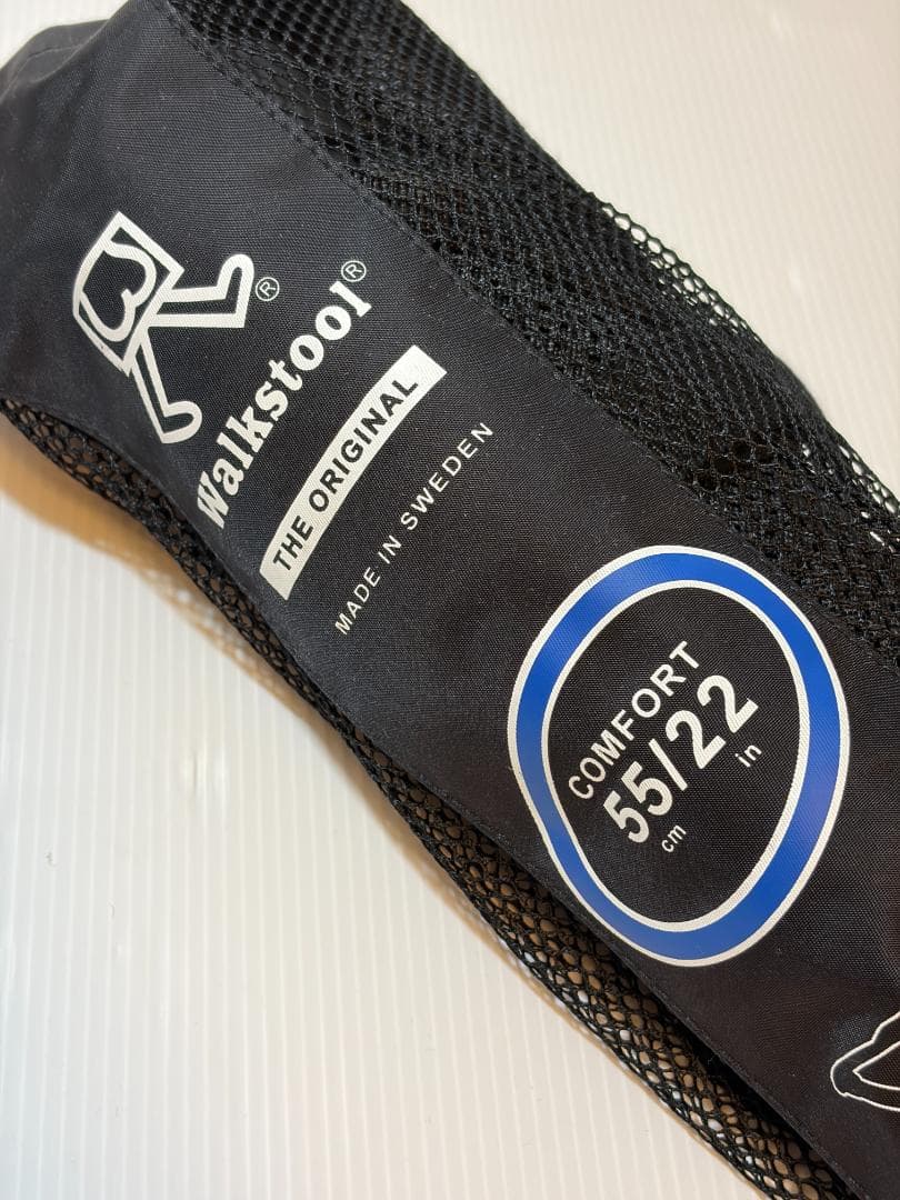 万博待機列にウォークスツール コンフォート XL 55cm