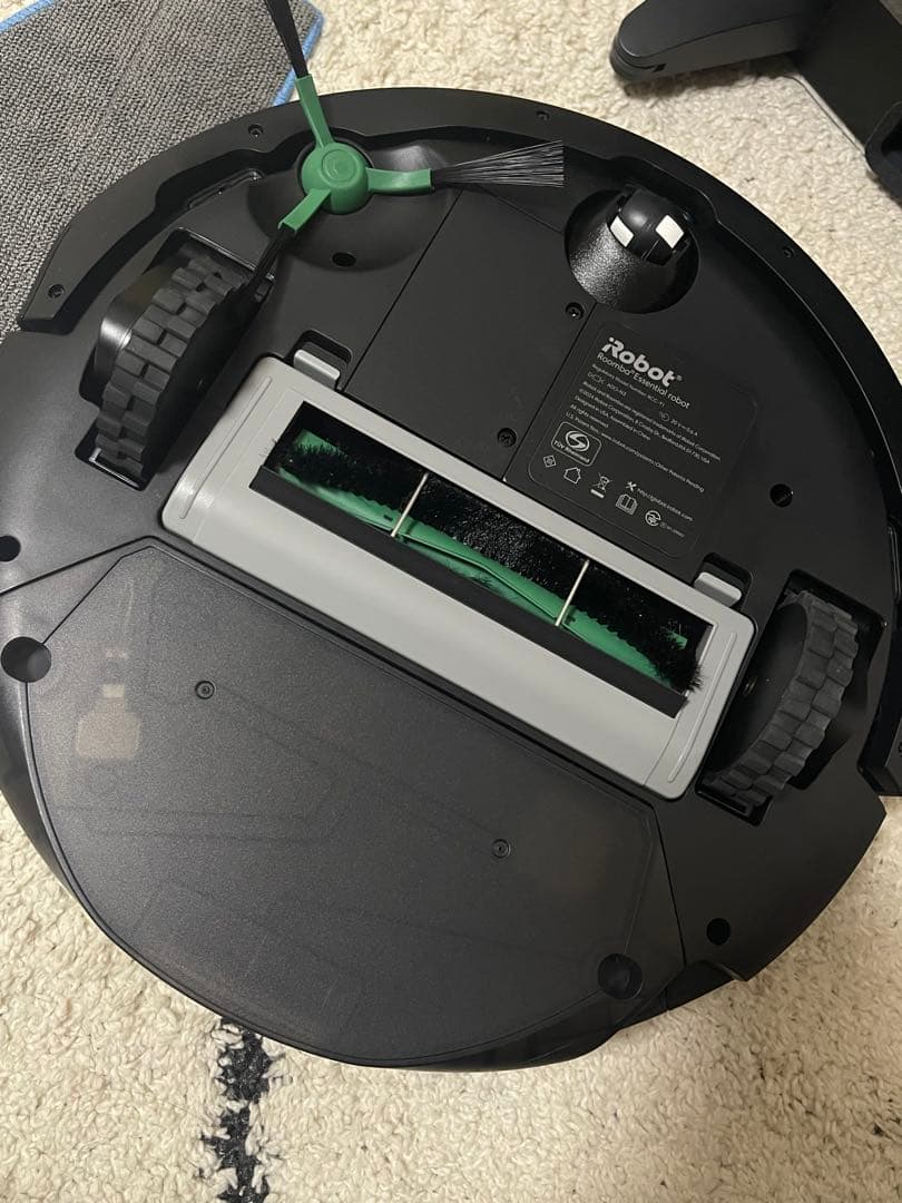 iRobot ロボット掃除機本体 自動排出機能付き　　箱無し