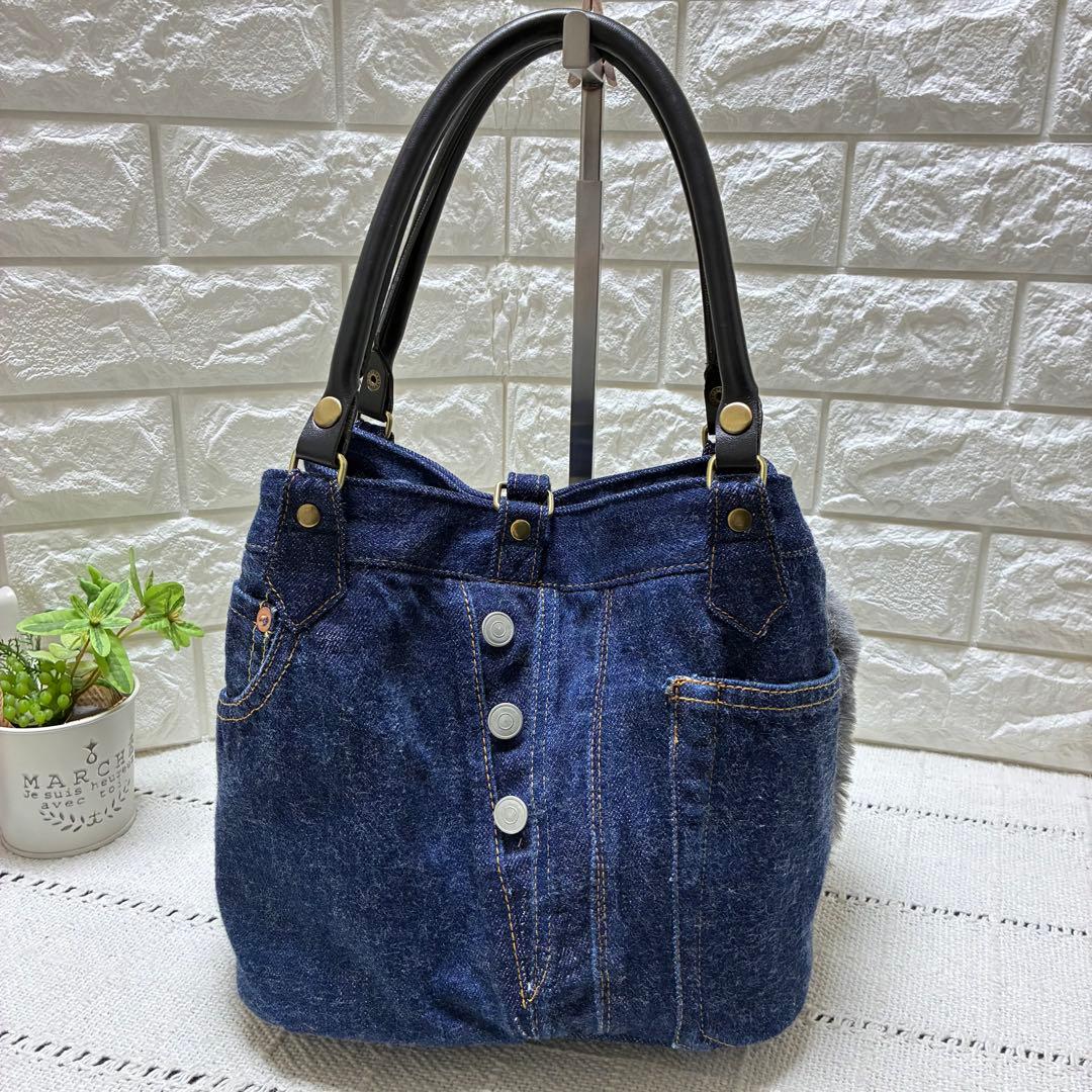 デニムリメイク　濃い色デニムとグレーファーのキューブバック　合皮持ち手・底横長