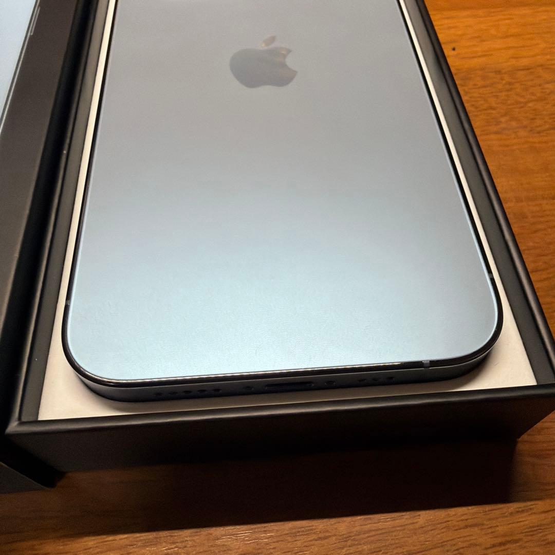 【人気機種】SIMフリー iPhone 13 Pro シエラブルー256gb