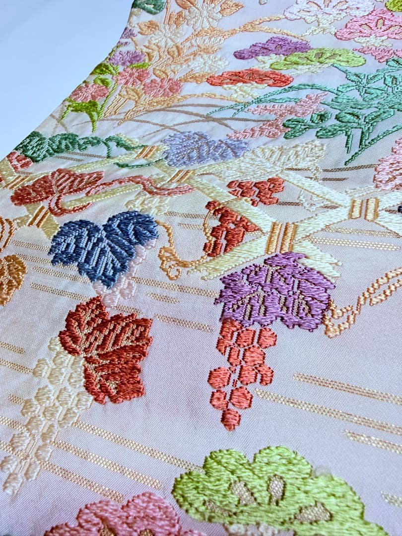 高級 袋帯 正絹 六通柄 総唐織 ホワイト 訪問着 色無地 約70万円