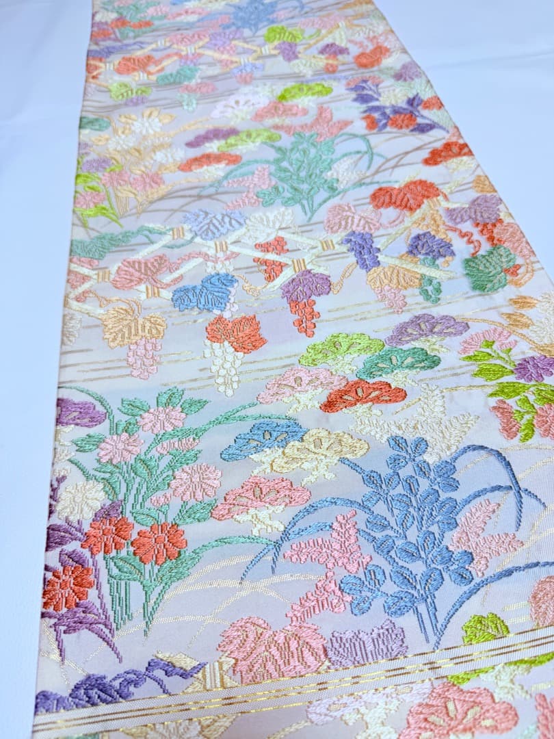 高級 袋帯 正絹 六通柄 総唐織 ホワイト 訪問着 色無地 約70万円