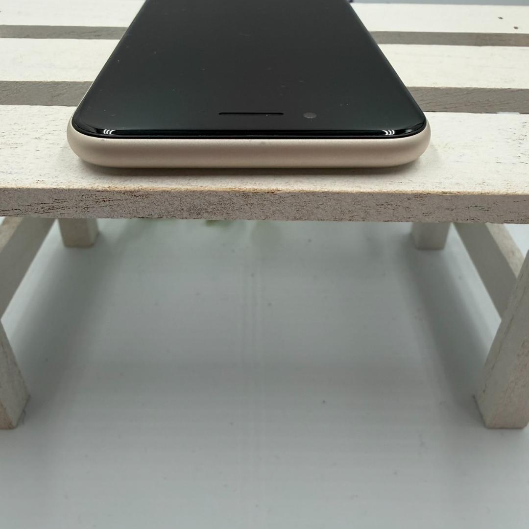 iPhone SE第3世代 64GB スターライト 398