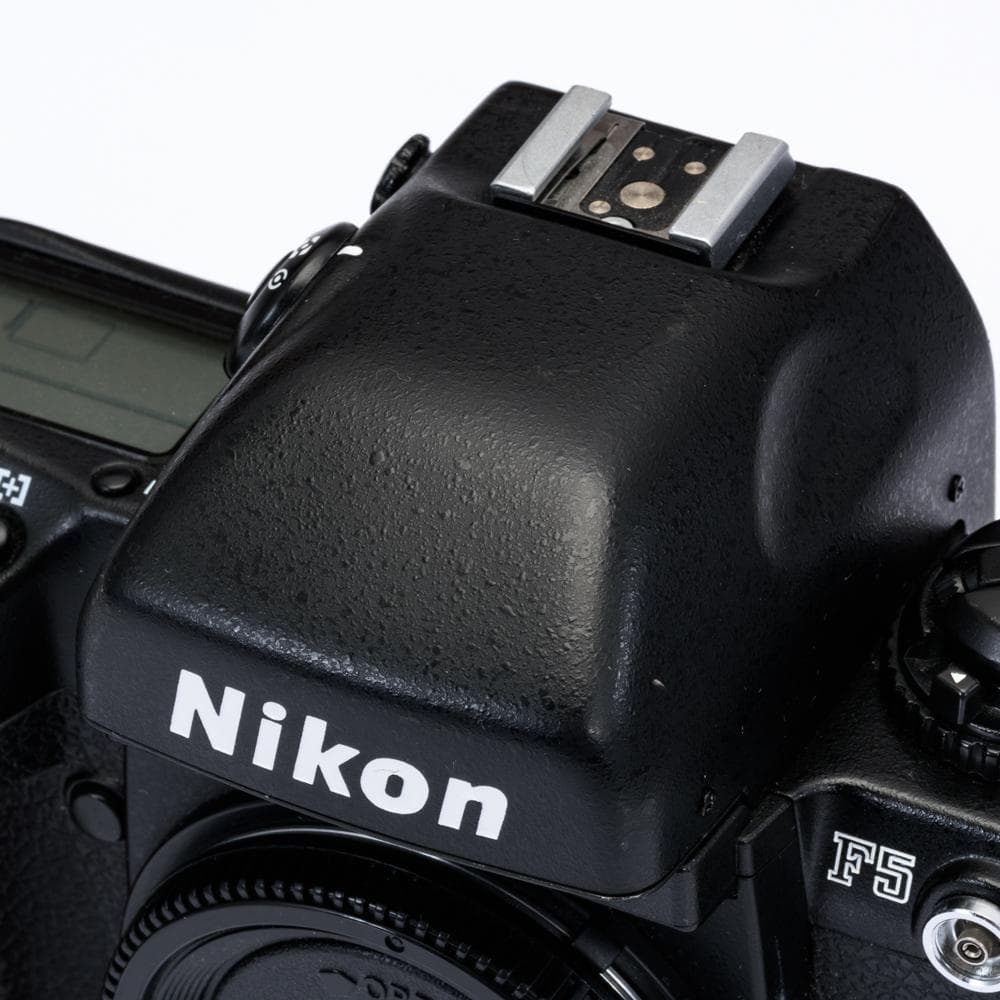 Nikon　F5　一眼レフ　フィルムカメラ　巻き上げ動作確認済み　防湿庫保管品