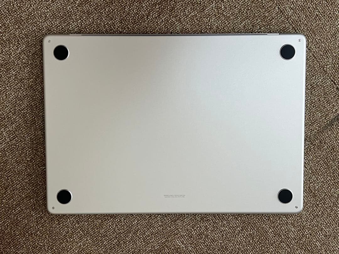 Apple MacBook Air 15インチ　本体 シルバー　M2チップ