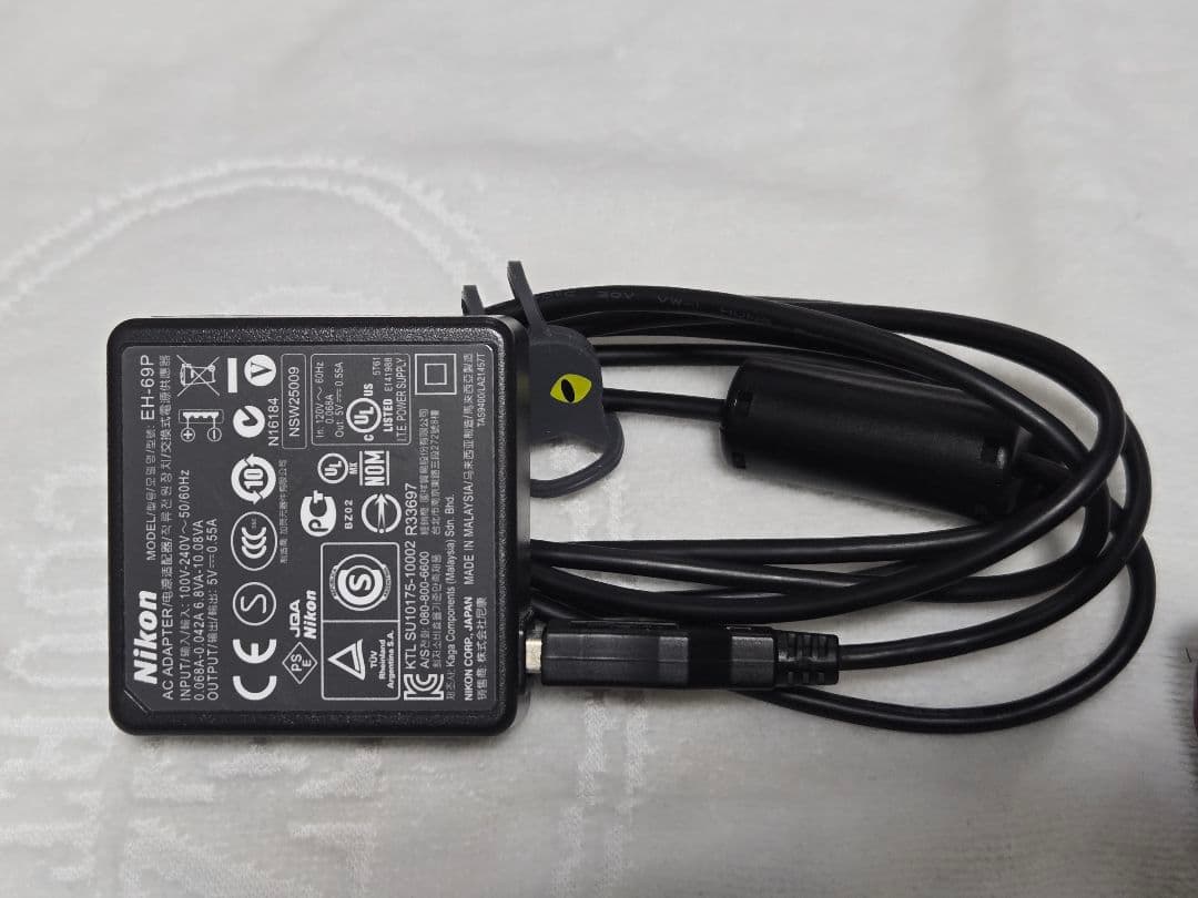 Nikon COOLPIX s9300 本体　バッテリー3個+USB充電器