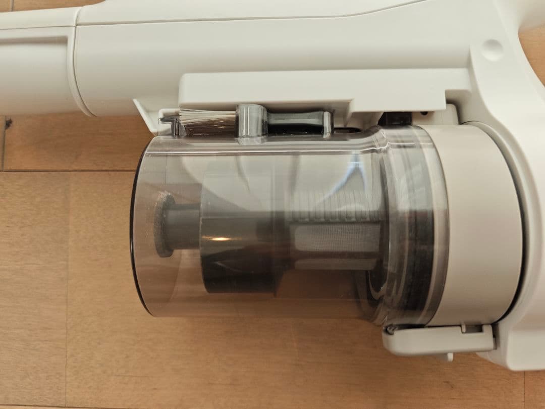 Panasonic MC-SB32J コードレス掃除機　2022年製