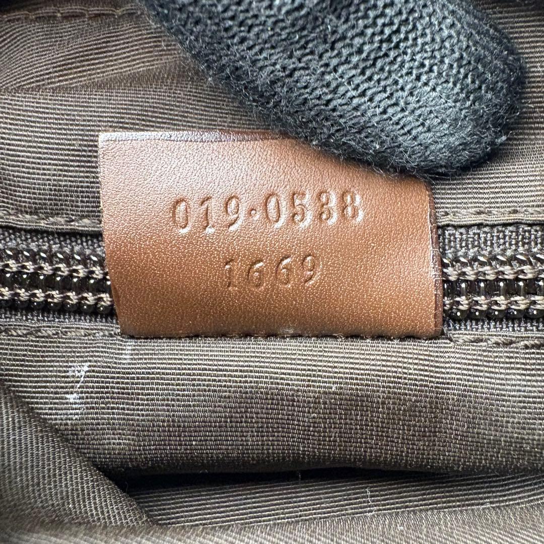 041 美品 GUCCI ワンショルダー ショルダーバッグ 肩掛け xo4