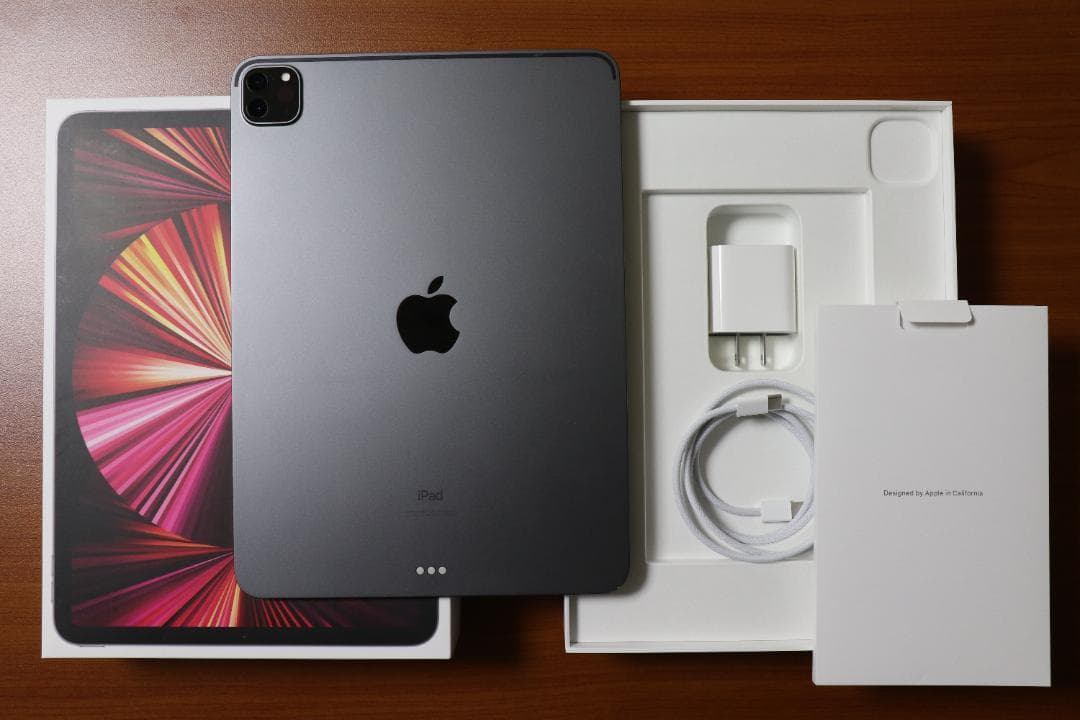 ② iPad Pro 11インチ 第3世代 128GB Wifi