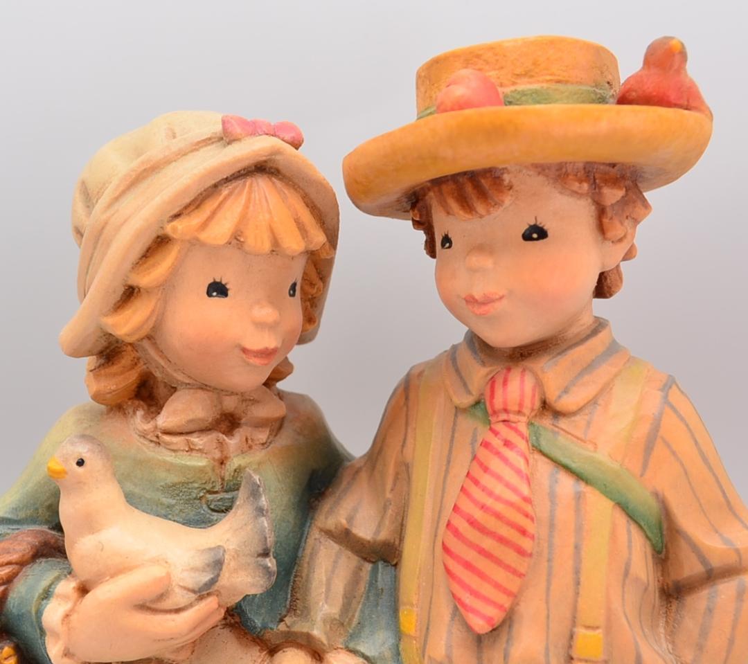 手をつなぐ二人　アンリ　ANRI　限定品　木彫り人形　イタリア　高さ20ｃｍ