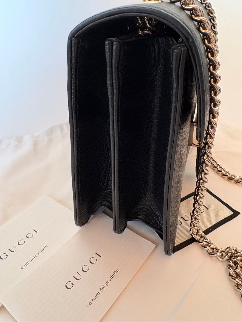 GUCCI インターロッキング　ブラック ショルダーバッグ　グッチ　チェーン