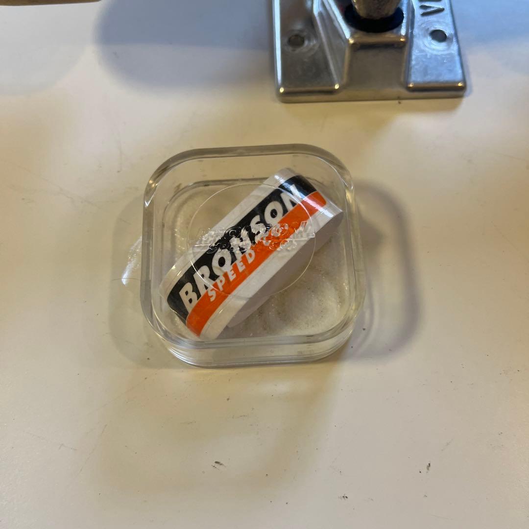 スケートボード VENTURE TRUCKS OJ WHEELS BRONSON