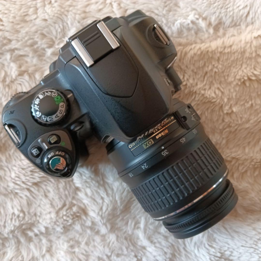 Nikon D40デジタル一眼レフ 18~55ミリ標準ズームカメラセット[美品]