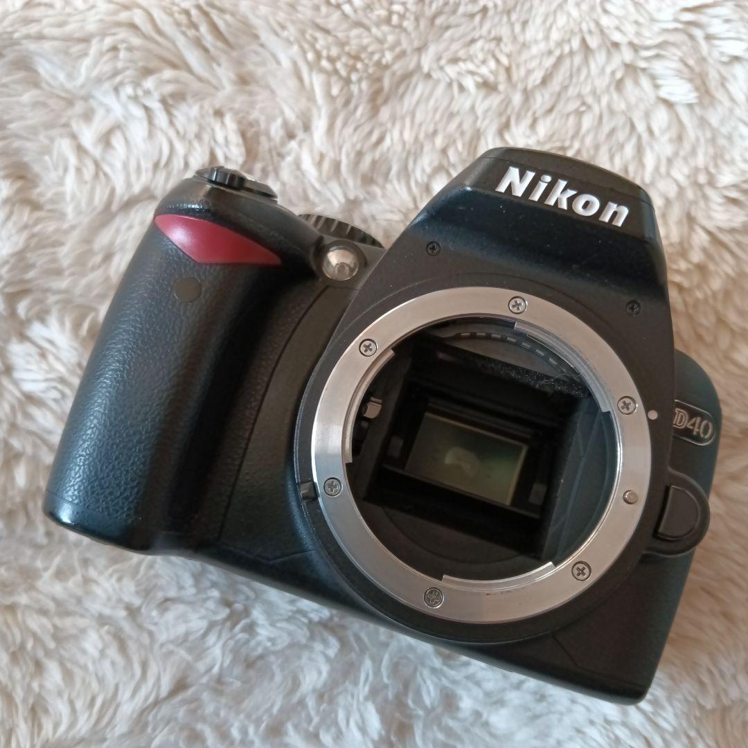 Nikon D40デジタル一眼レフ 18~55ミリ標準ズームカメラセット[美品]