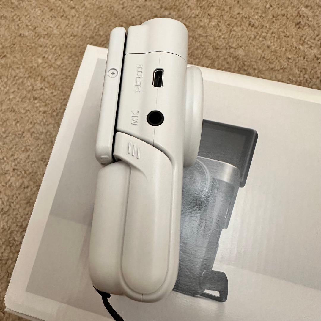 【美品】Canon (キヤノン) PowerShot V10 ホワイト