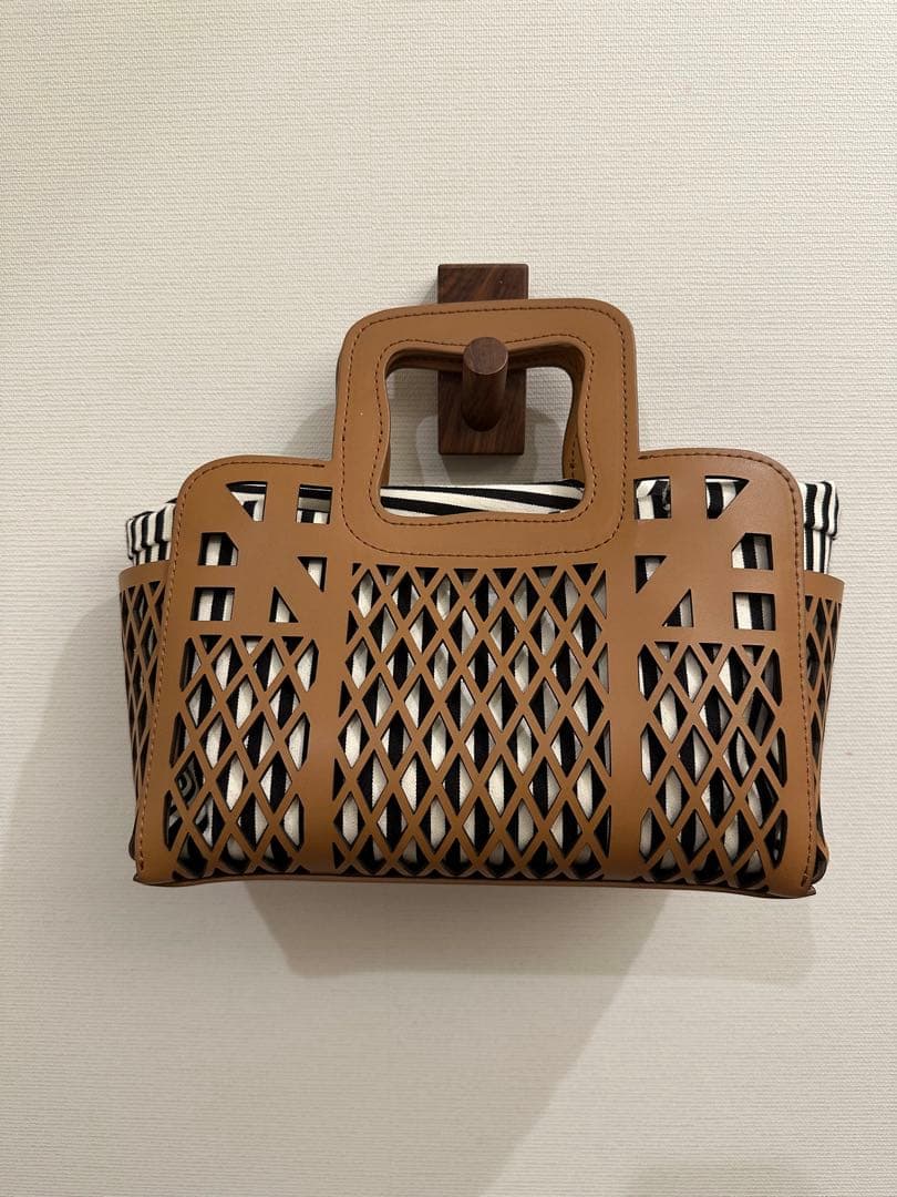 値下げ★【ATNITA BILARDI】アニタビラルディレザー　メッシュバッグ