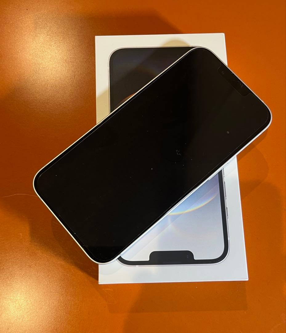 【超美品】iPhone16e 128GB ホワイトバッテリー100%シムフリー