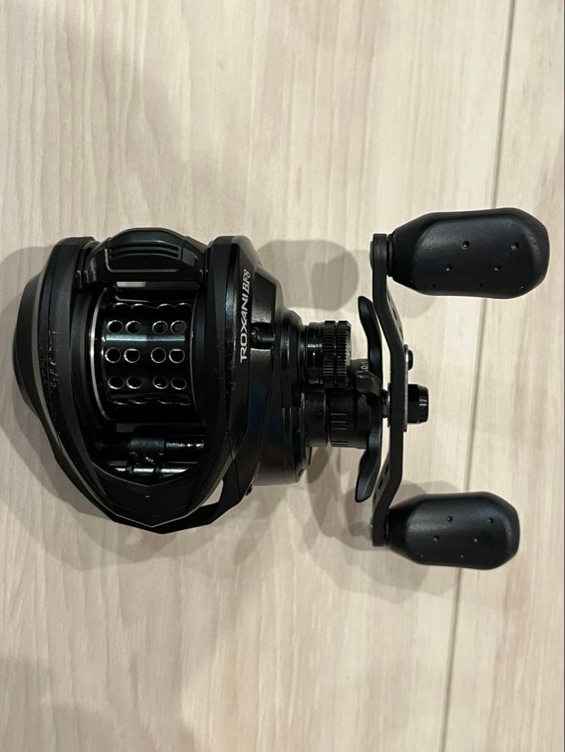 リール AbuGurcia ROXANI BF8-L