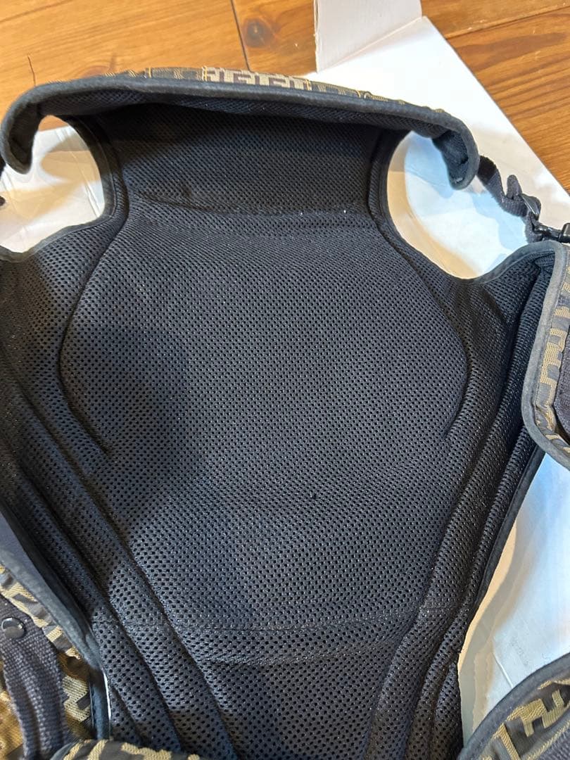 FENDI×アップリカ抱っこ紐　箱、取説付き