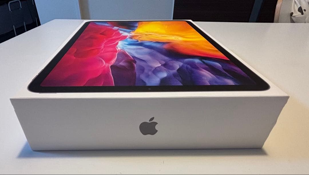 iPad Pro （11インチ 第2世代 128GB)凹み