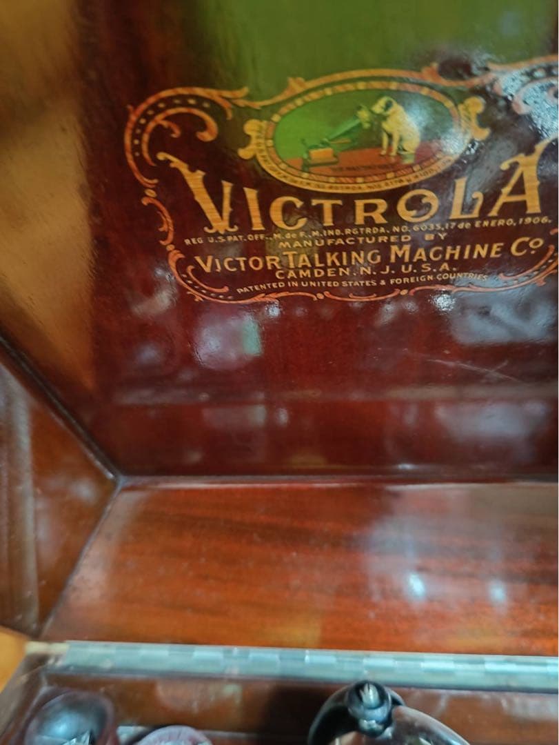 英グラモフォン社正規品のHMVグラモフォン(蓄音器)Model103