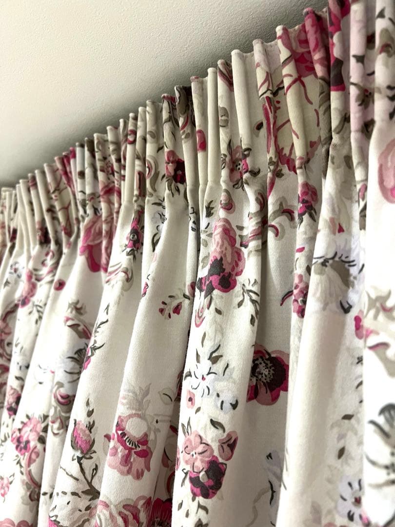 ローラアシュレイ カーテン