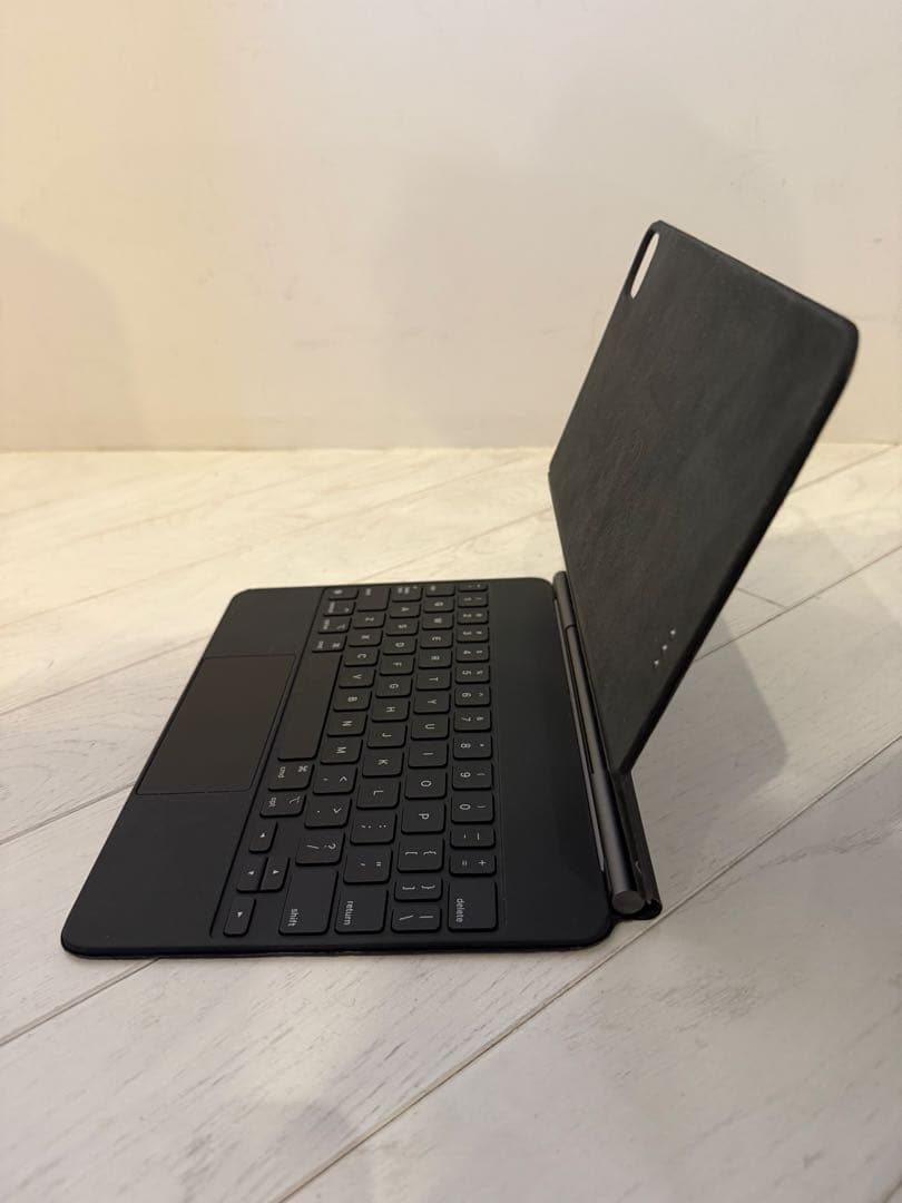 iPad用 ブラックキーボードケース Magic Keyboard