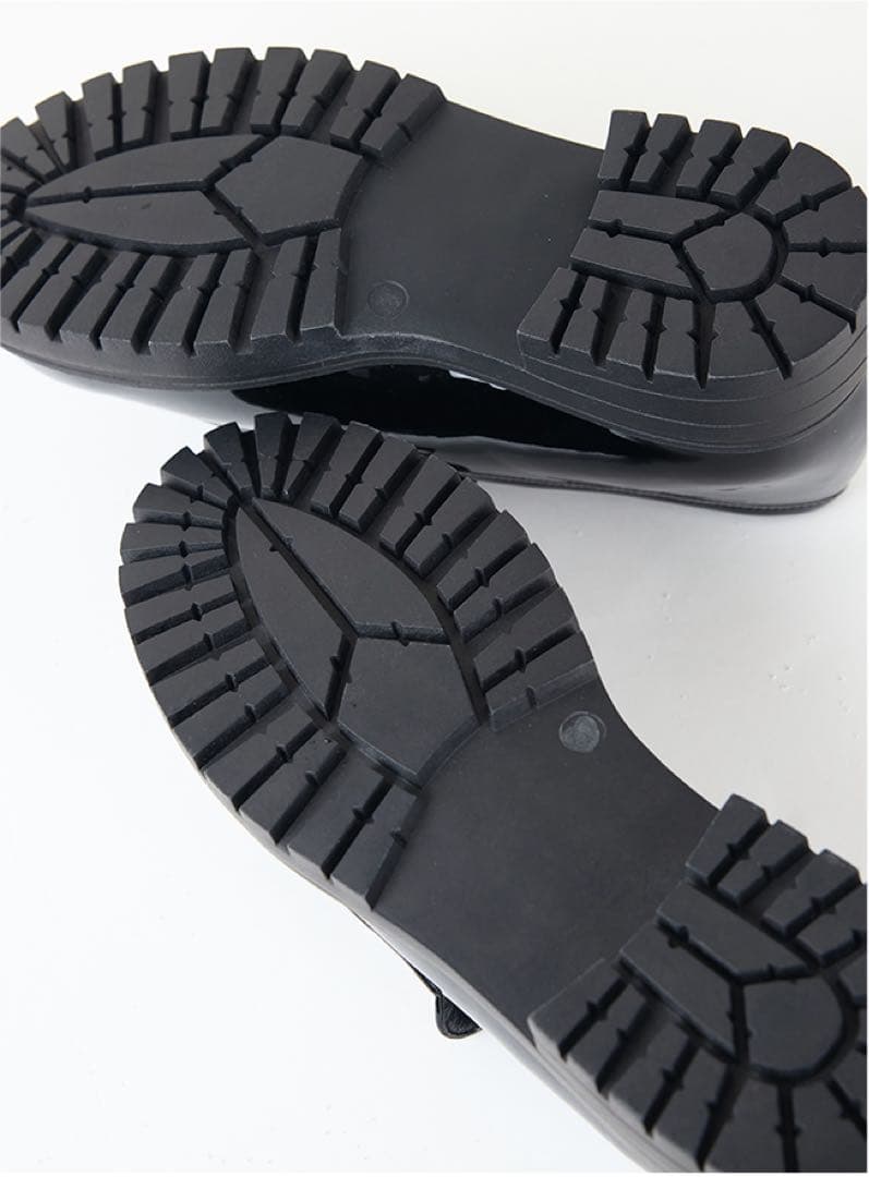 東原亜希　FORME ブラックエナメルローファー厚底　Lサイズ