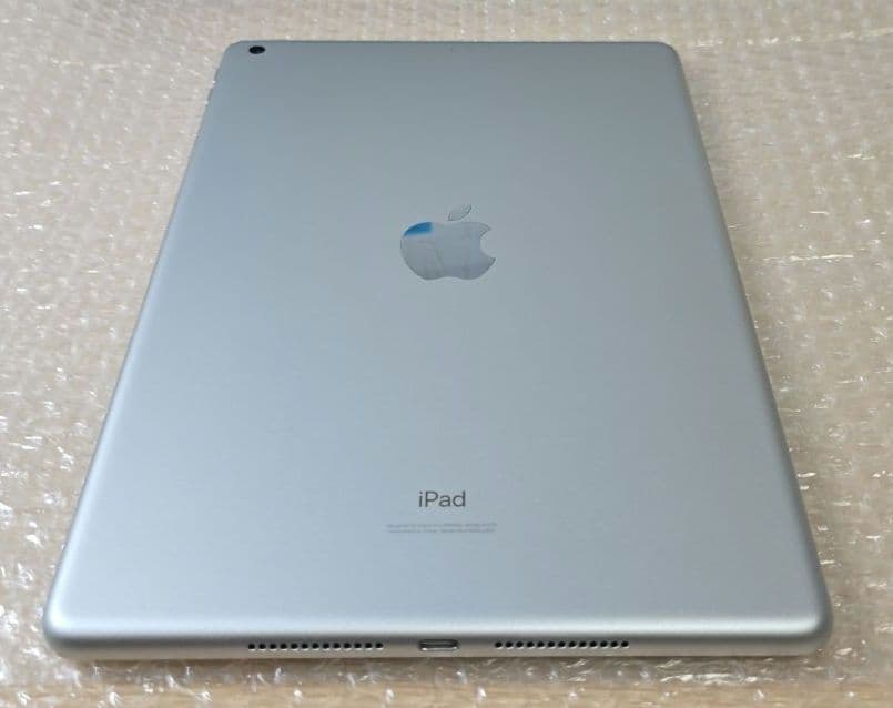 ゴ*読様 美品■iPad 8◼️電池極良品◼️純正アダプター充電ケーブル付属