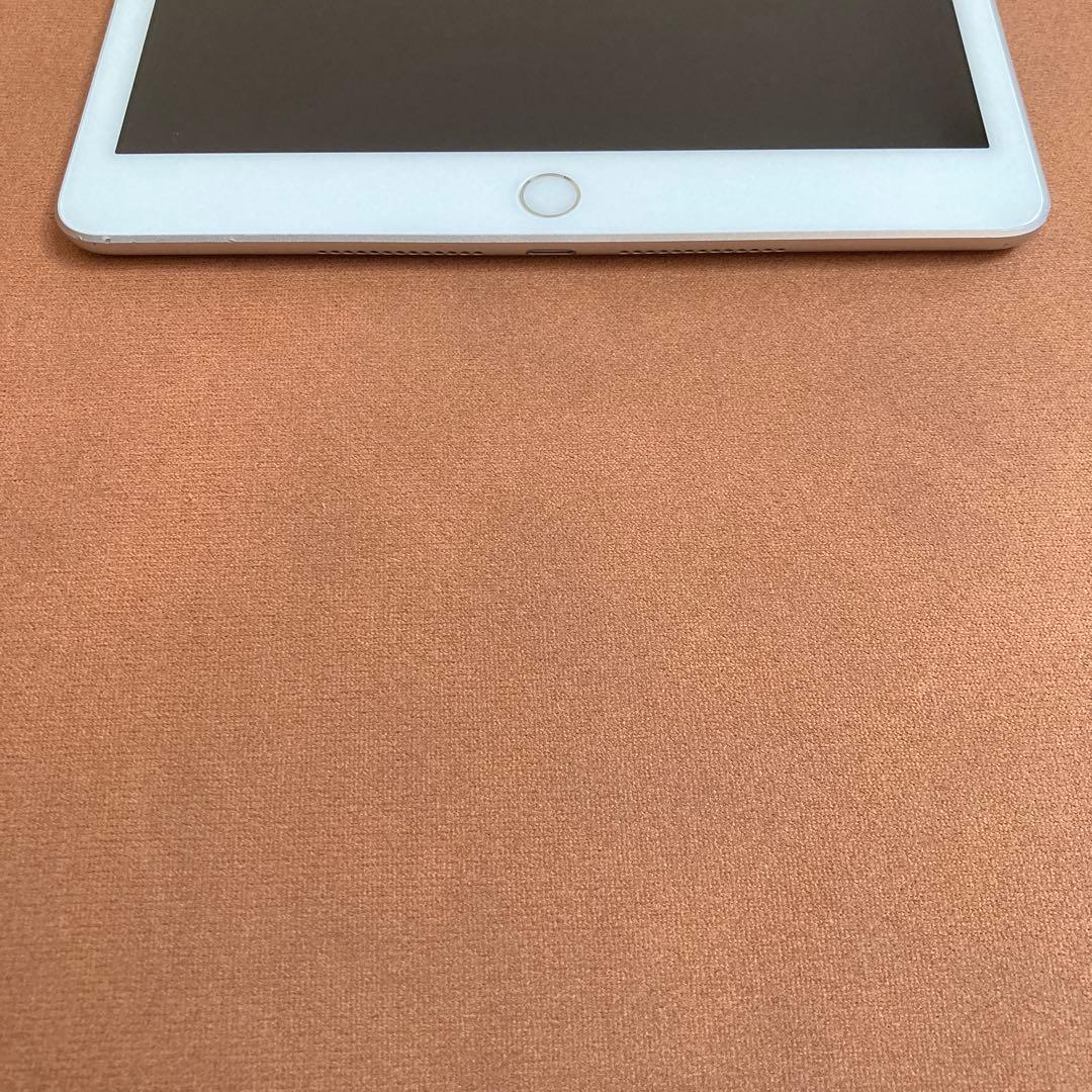 559【早い者勝ち】iPad8 第8世代 32GB SIMフリー☆
