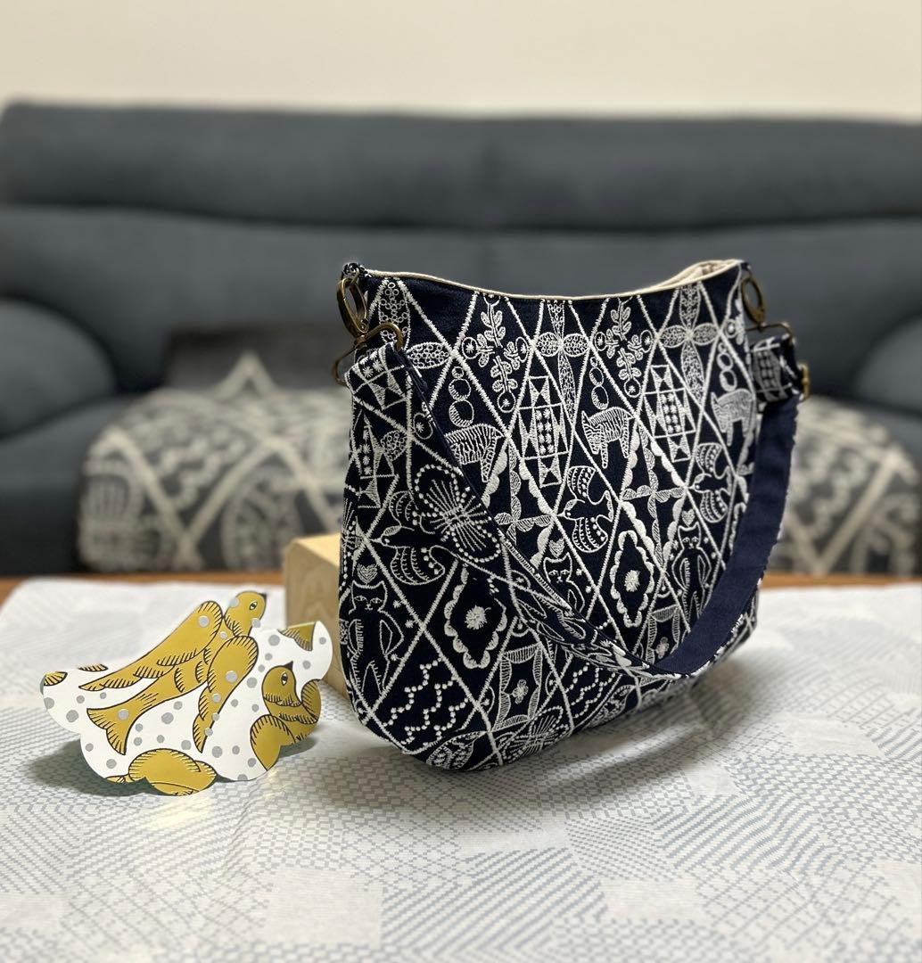 さと75 様 symphony navy コロりんショルダー