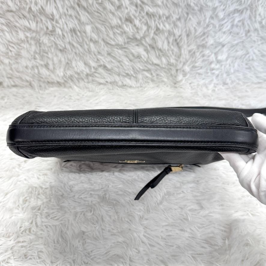 【美品】　コーチ F34823 バッグ ショルダーバッグ 黒 coach 肩掛け