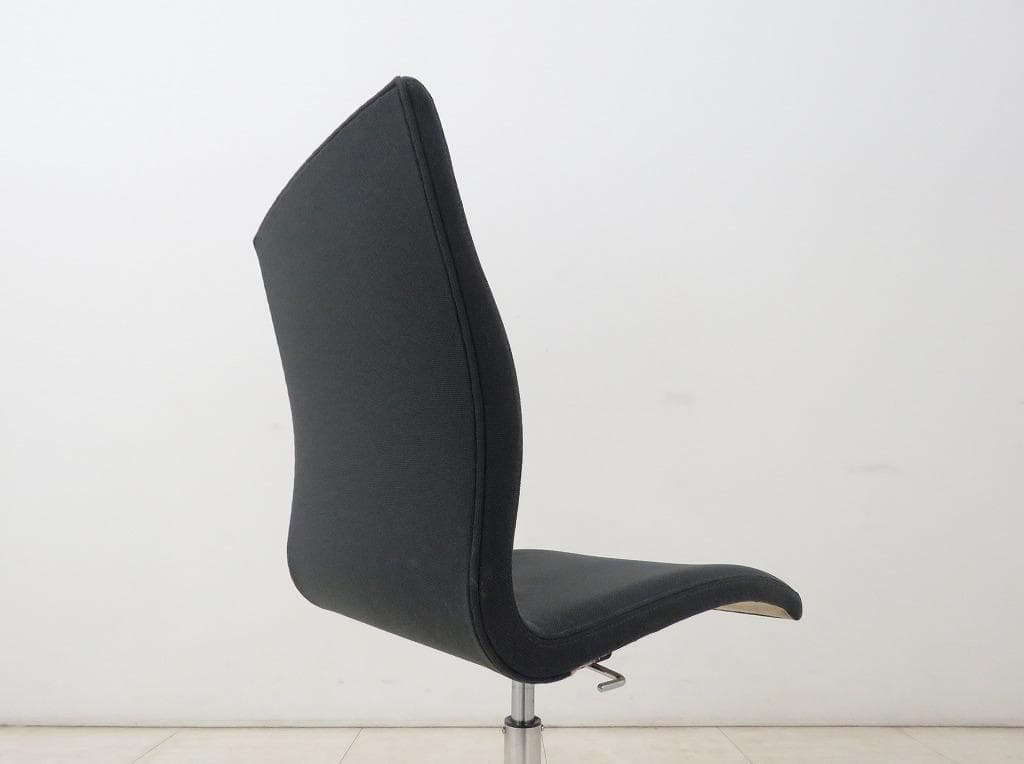 フリッツハンセン オックスフォードチェア アルネ・ヤコブセン ローバック 45万