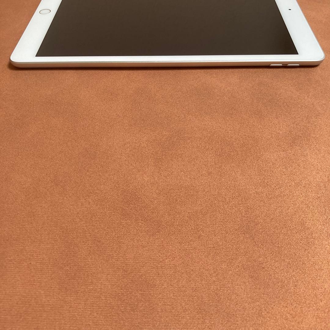 2641【早い者勝ち】美品☆電池ほぼ新品☆iPad8 第8世代 32GB☆