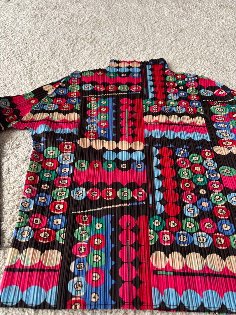 ⑨美品プリーツプリーズ　イッセイミヤケ　　サイズ3