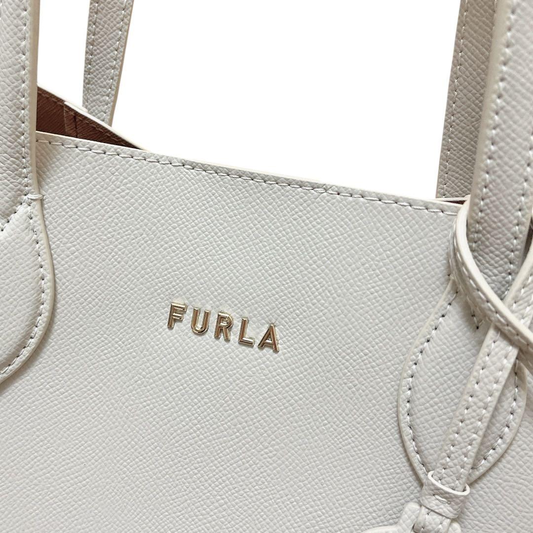 【極美品】FURLA ハンドバッグ VITTORIA M レザー グレージュ