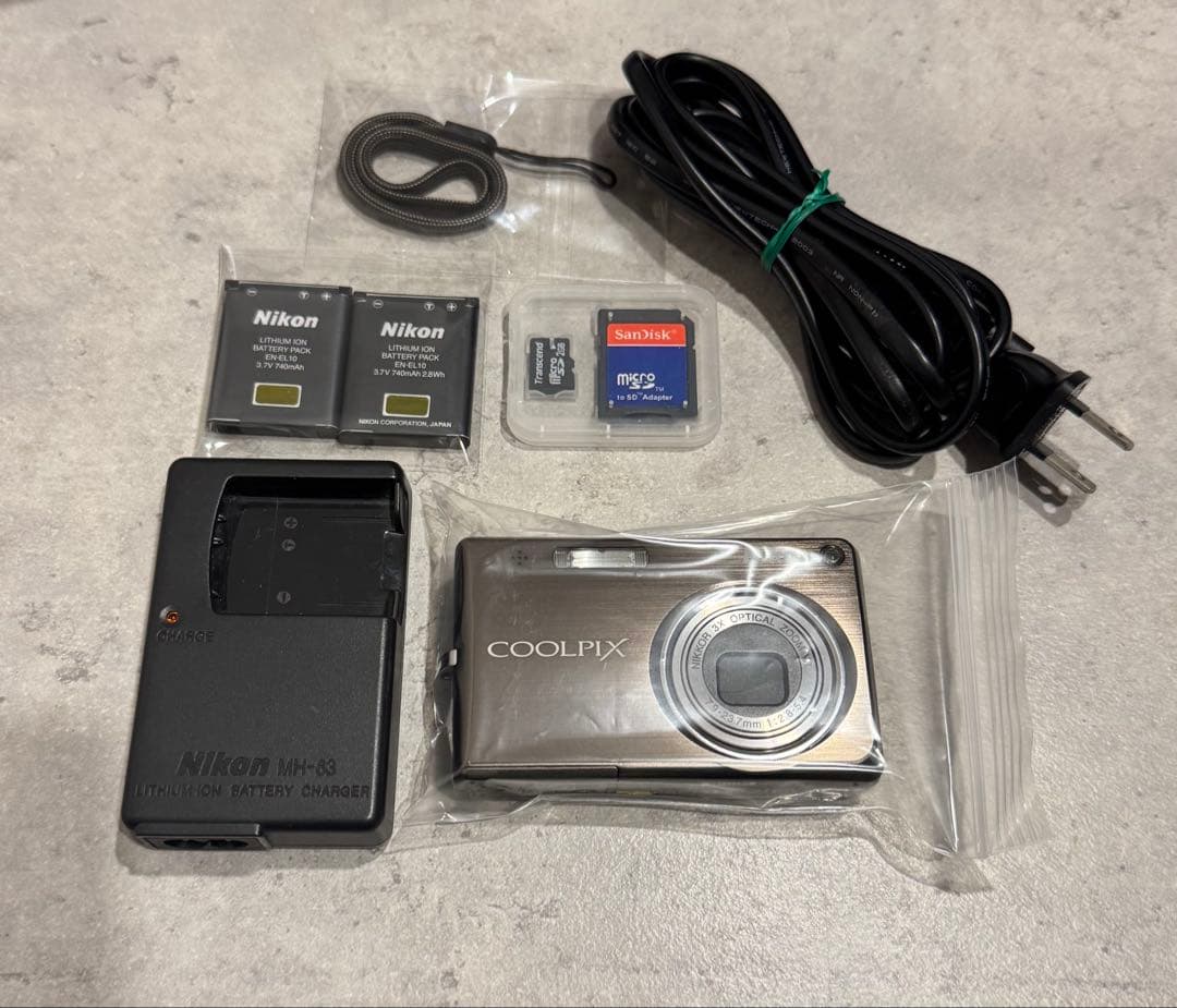 美品＊Nikon COOLPIX S700 ブラウン