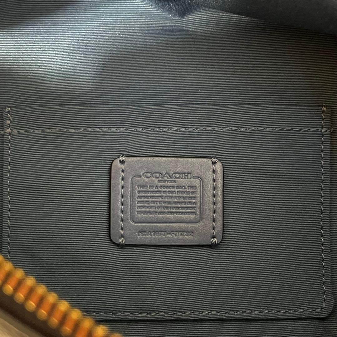 希少✨極美品✨コーチ　ボディバッグ　ウエスト　フローラル　花柄　レザー　濃紺