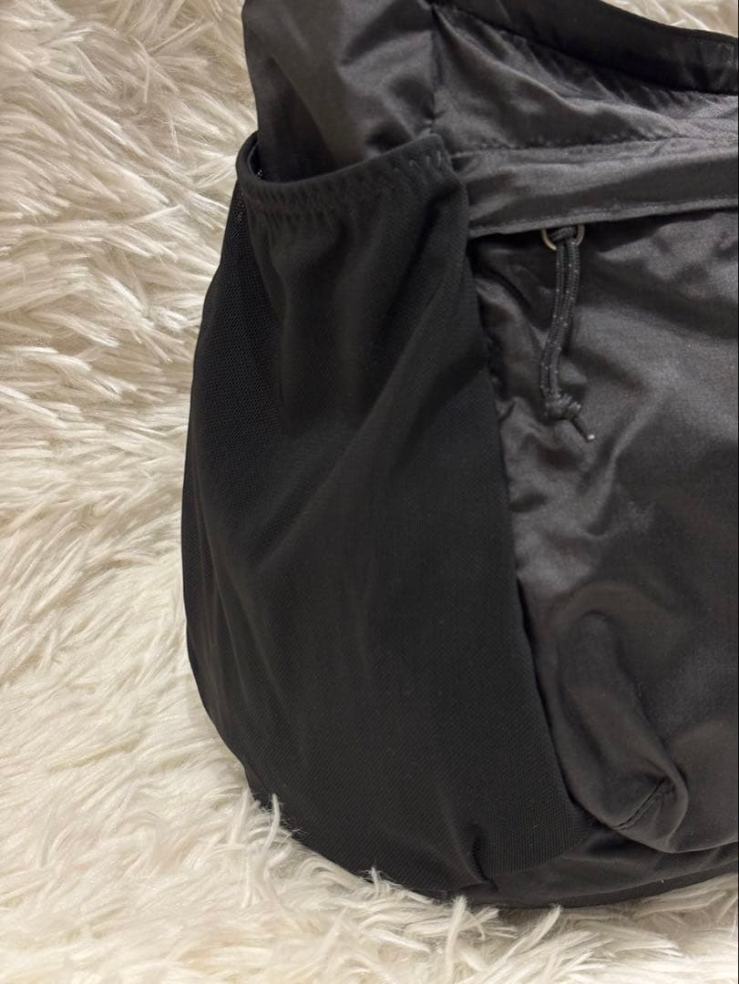 【希少】パタゴニア ライトウェイト トラベル クーリエ　パッカブル