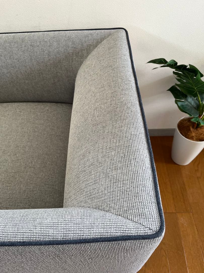 PLUS プラス　S1 アームチェア　19万　シングルソファ　モダン　美品