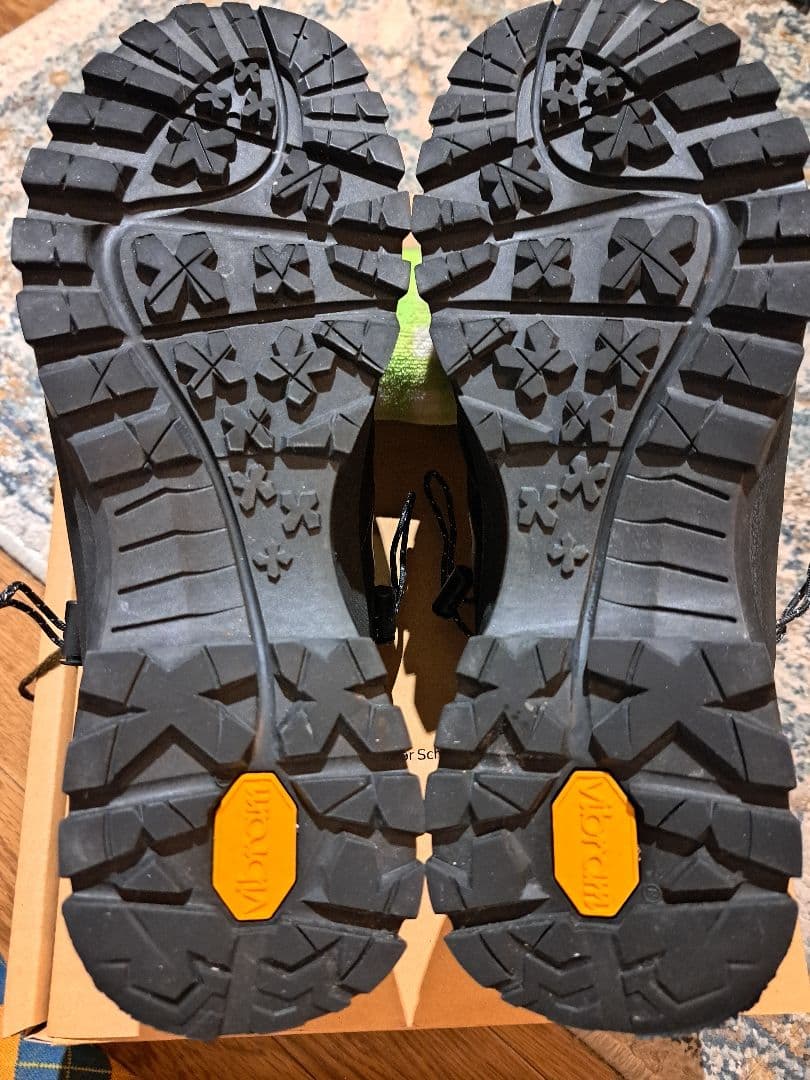 今週限定価格！hender scheme neo tarp trek