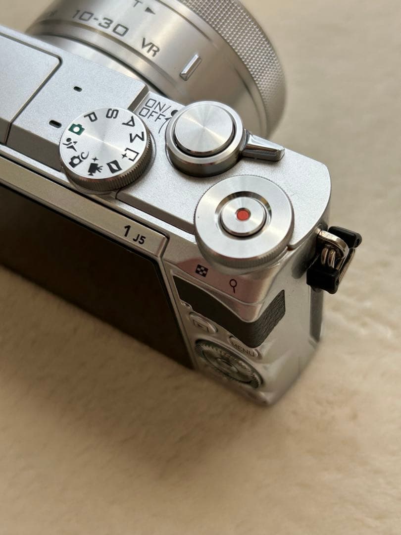 Nikon1 J5 シルバー レンズキット