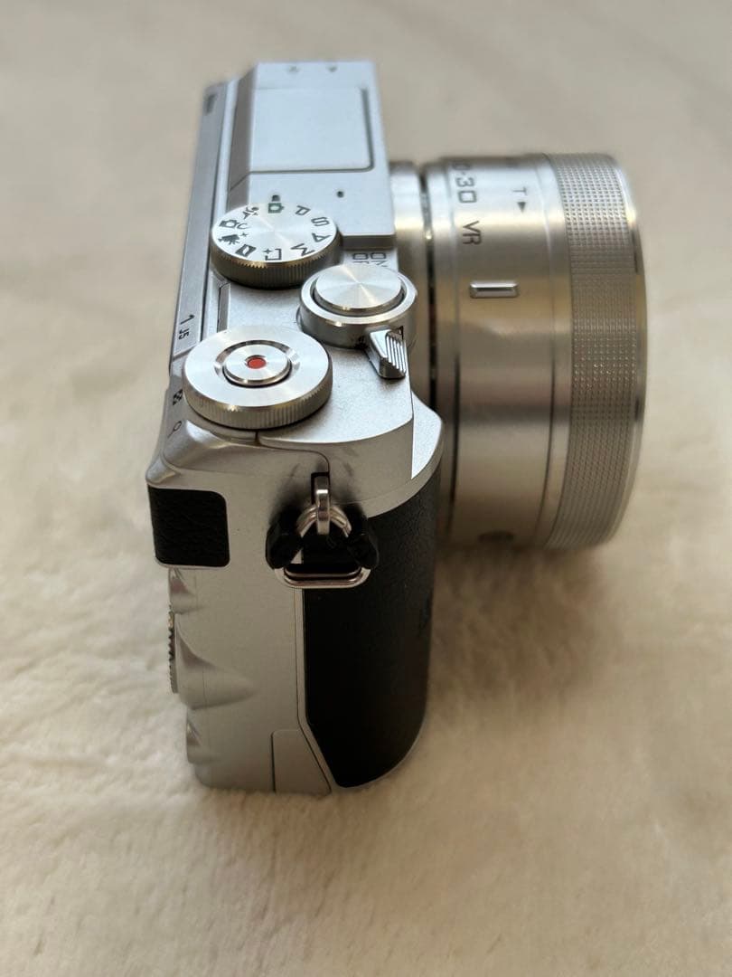 Nikon1 J5 シルバー レンズキット